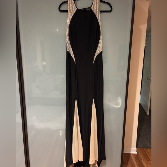 Xscape size 8 formal dress - Picture 4 of 5